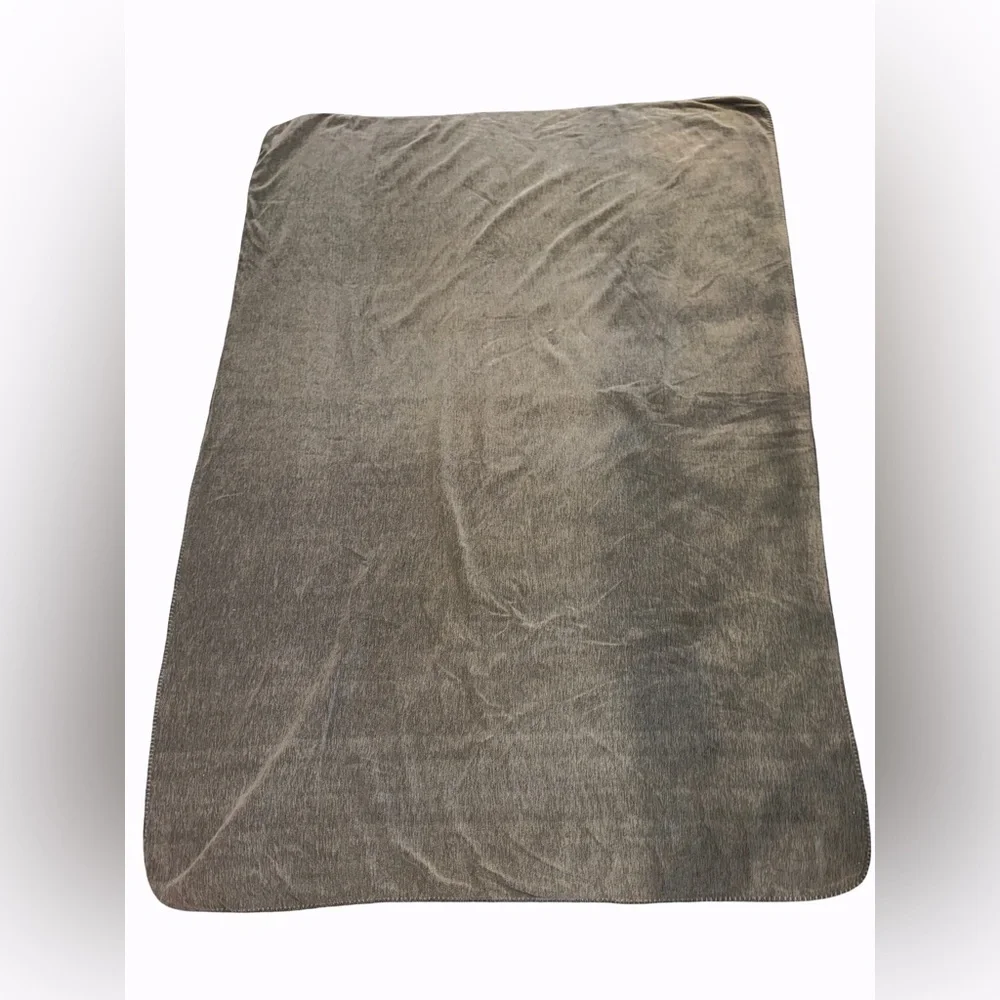 Heniemo Home Reversible Granite Gray Fleece/Cream Sherpa Double Blanket NEW